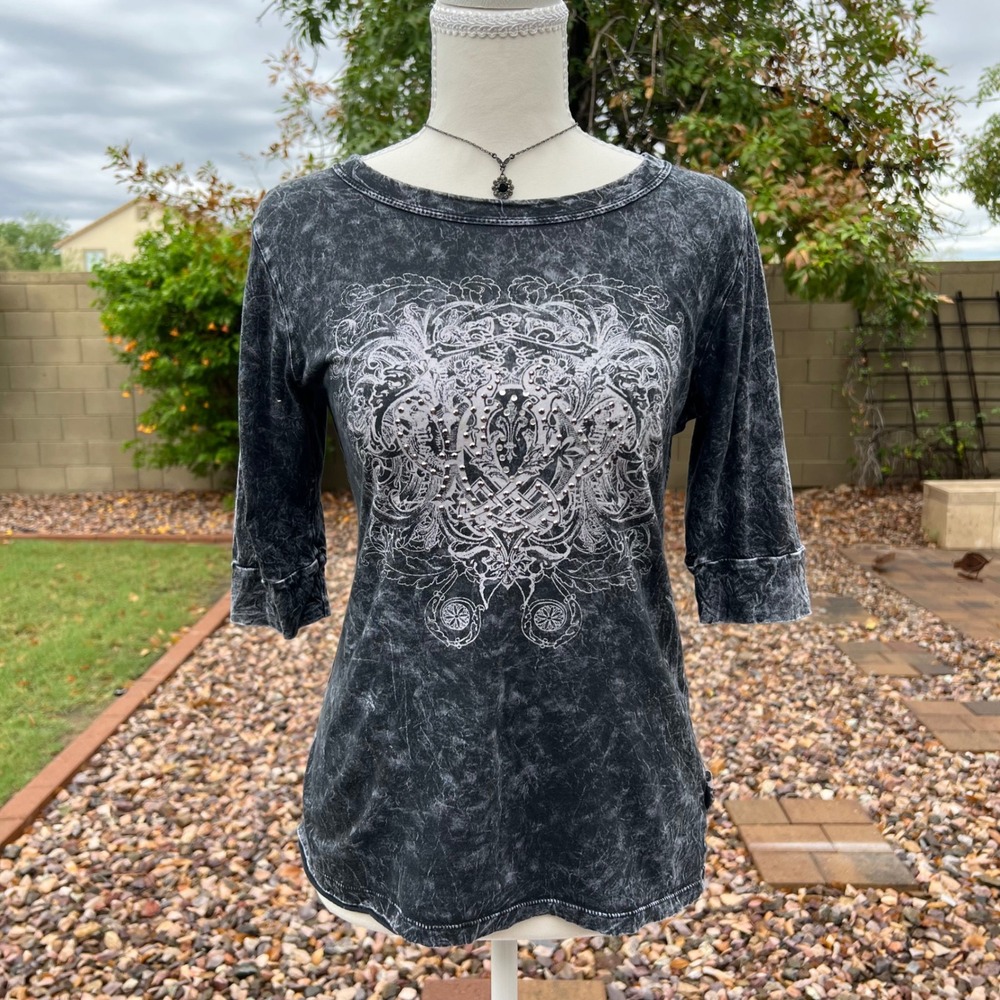 vintage cyber y2k quarter sleeve graphic top